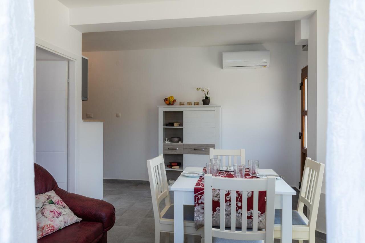 סלאנו Apartments Lovorna מראה חיצוני תמונה