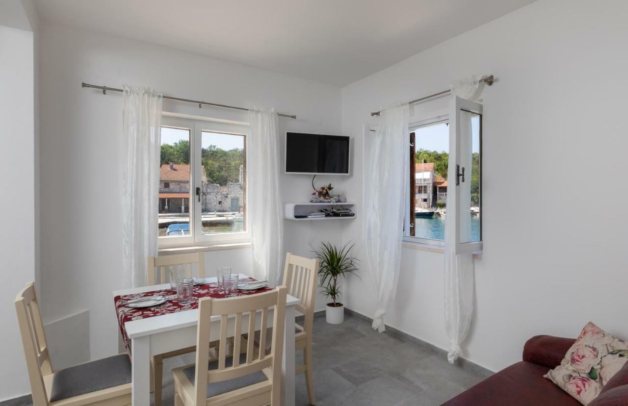 סלאנו Apartments Lovorna מראה חיצוני תמונה